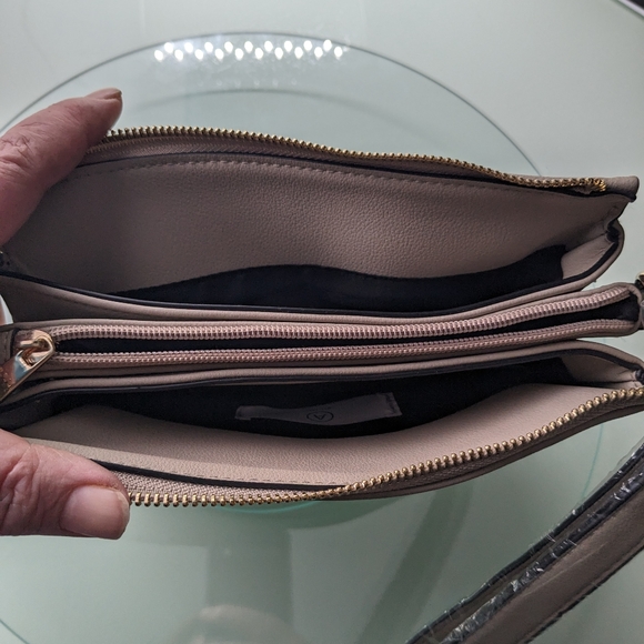 NWT Cafe au lait, Addition Elle, cross body purse - Picture 3 of 9